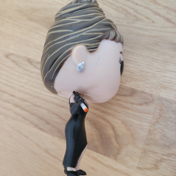 Funko Pop Holly Golightly Audrey Hepburn Breakfast At Tiffany's #380 - Picture 5 of 5